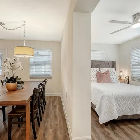 Elegant 2 Br + Den / Heated Pool / Steps to Siesta Beach
