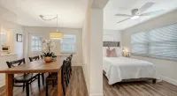 Elegant 2 Br + Den / Heated Pool / Steps to Siesta Beach - ブティック