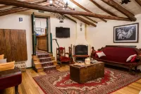 Hostal Corihuasi - Losmen