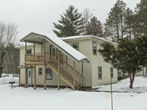 Minutes from downtown Wisconsin Dells and sports and water parks. - Wi-Fi