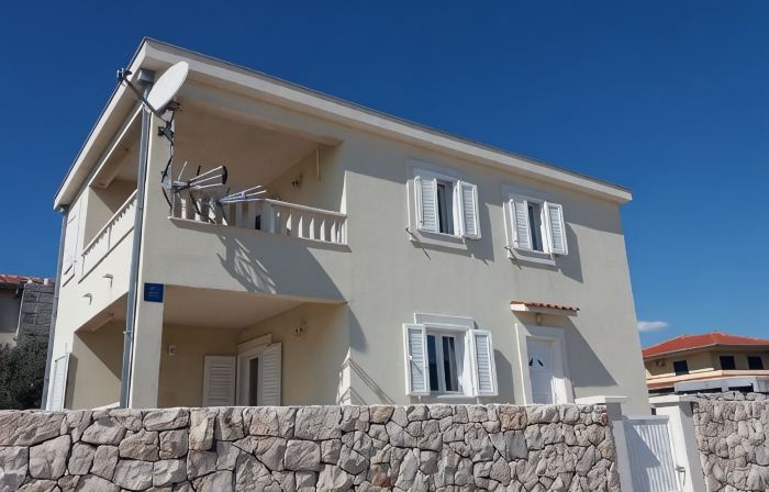 Apartment Mer