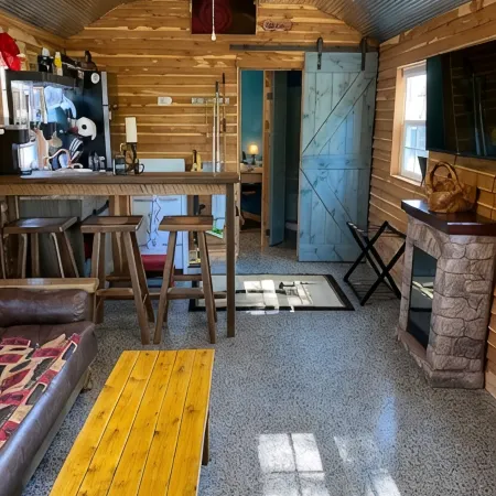 Tom & Jerri's Rustic Cabin located on the lake