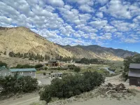 Charming cabin retreat near the picturesque Sevier River and Piute ATV trail. - Wifi