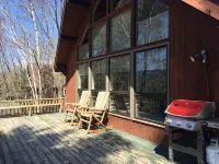Fabulous Mountain View Chalet close to Everything in North Conway.  Pet Friendly - 3-Star