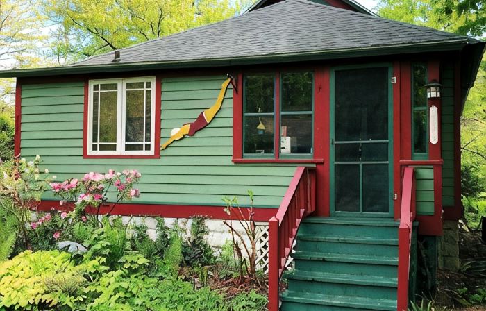 Lakeside Grove Cottage -  Perfect Lakeside Village/Beach Location