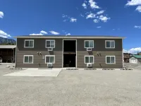 Yellowstone Retreat Rentals UA: two blocks from Yellowstone! - 3-Star