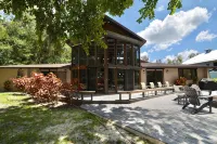 Homosassa River Retreat with Pool, Dock, Fire Pit & Water Sports - 4 stjerner