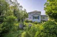 Private Home: Lightkeeper's Refuge steps to beach, marina and boat slip - 4-Star