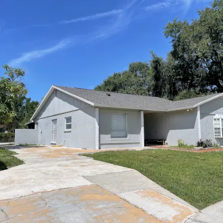 Newly Renovated 4 Bedroom Pool House
