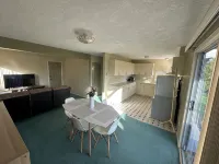 Quiet Ground Level Suite - 2-Star