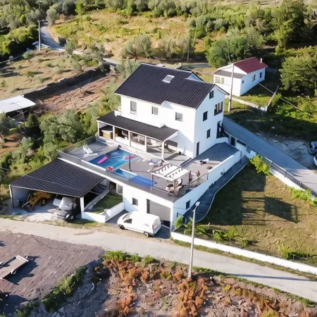 7 Bedroom Villa in Vila Real
