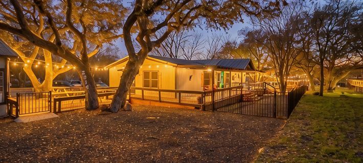 Luxury WATERFRONT home with HEATED POOL AND SPA Sleeps 28+ Hotels in Llano County