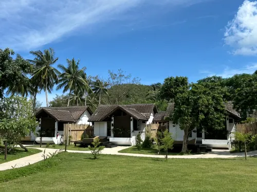 Chumphon Cabana Resort - Beach