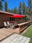 PineCone Lodge - 3 bed/2 bath - South Lake Tahoe (sleeps 6) - 4-Star
