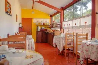 Velinn Pousada Recanto da Natureza - servizio colazione