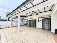 Kelana Jaya Landed 22 Pax - Racing Game & Karaoke - near SS2 & Mid Valley - Haustierfreundliche
