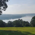 Clean, family/pet friendly AR Ozark Mountain/Norfork Lake Front Cabin - Feriehus