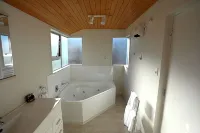 Aspen on King - Hot Tub