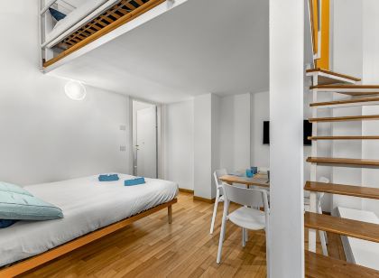 2 Br [Metro Duomo & Central Station] Loft A/C and WiFi
