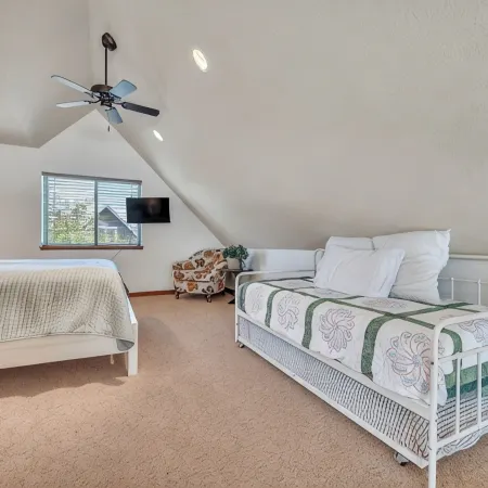 3-bedroom Cabin 13 in Bridges Bay, with on site eating and in/outdoor pool.