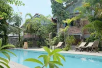 Panji Panji Tropical Wooden Home - Villas