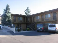 Heritage House Motel