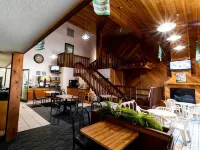 GreenTree Inn  Maryville - Bearcat Inn & Suites Hotels in Polk Township