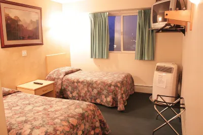 Windbreak Cafe Hotels in Palmer