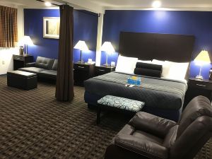 Budget Inn & Suites