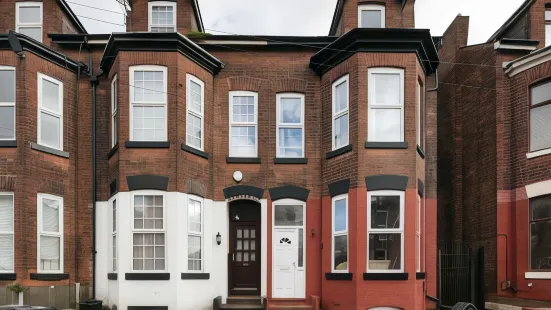 6 Bedroom Chorlton Townhouse