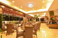 Grand Rocky Hotel Bukittinggi - breakfast