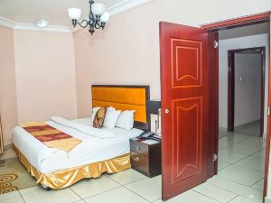 Royal Crest Hotel & Suites