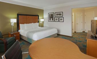 La Quinta Inn & Suites by Wyndham Salt Lake City Airport