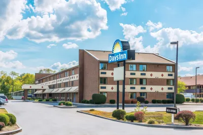Quality Inn & Suites Louisville East Các khách sạn ở Hurstbourne