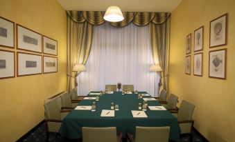 IH Hotels Milano Eur - Trezzano Sul Naviglio