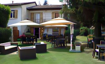 Logis Hotel le Petit Casset