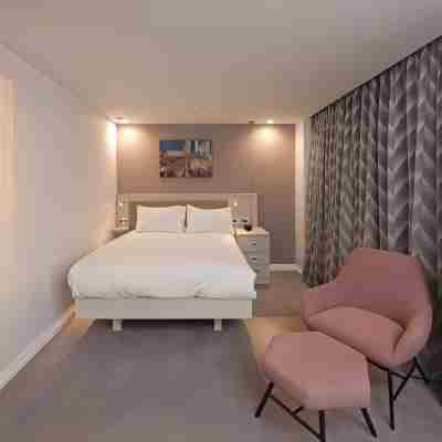 Hampton by Hilton Leeds City Centre Rooms