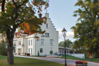 Vidbynäs Gård & Konferens Hotels near Taxinge-Näsby Slottspark