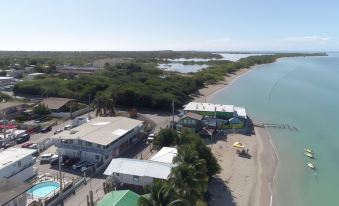 Luichy's Seaside Hotel