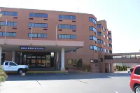 APM Inn & Suites