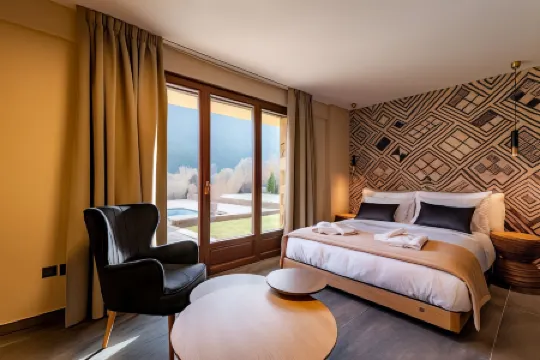 Evritos Villas & Suites with Pool