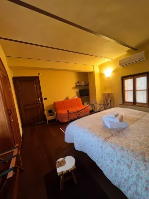 La casa Arancione Hotel in zona Piazza Secondo Reggimento Alpini