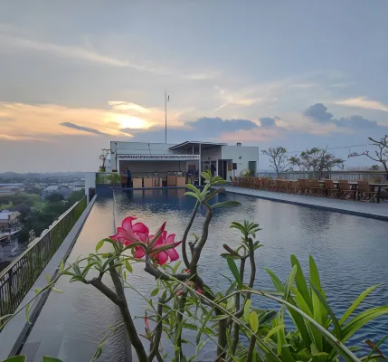Student Park 606 by We Stay - Rooftop Pools