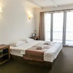 Dem Hotel Отели в г. 