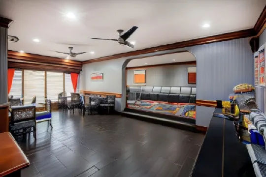 Days Inn & Suites by Wyndham Tyler