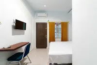 KoolKost near Wisata Purwahamba Indah Tegal فنادق في Suradadi