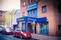 Travelodge Belfast Hotels near No Alibis Bookstore