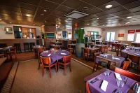Brit Hotel Rennes le Castel - sarapan