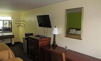 Red Carpet Inn - Augusta
