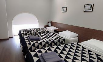 Na Voskresenskoj Hotel